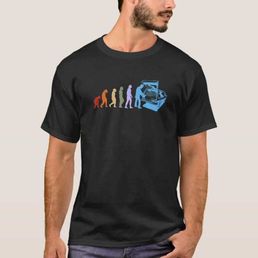 墓地の葬儀の庭師 墓地の葬儀 2 Tシャツ (正面)