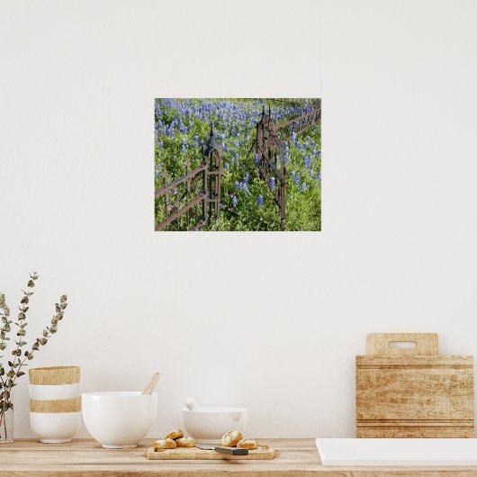 墓地の門を取り囲むブルーボンネットとフロックス ポスター (キッチン)