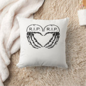 墓石で作られた裂け目のようなハート型のデザイン クッション (ブランケット)