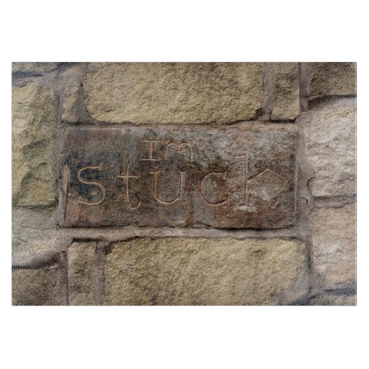 壁にもう一つ煉瓦が積み上がっている カッティングボード (正面)