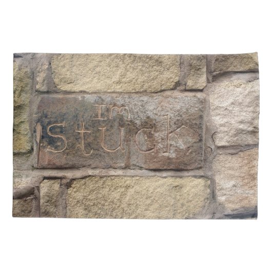 壁にもう一つ煉瓦が積み上がっている 枕カバー (裏面)