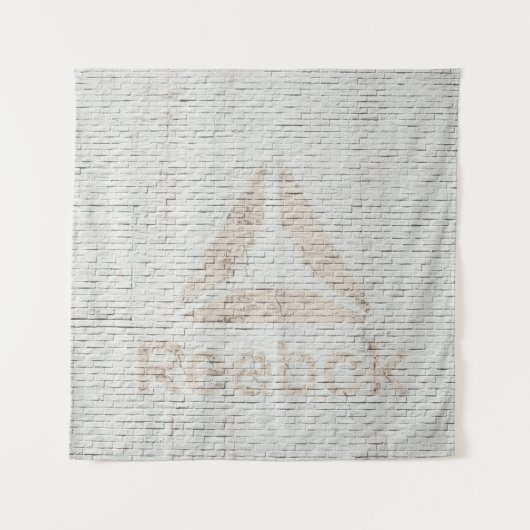 壁に付いたリーボックのロゴの写真を閉じる タペストリー (正面)