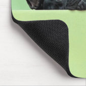 壁に凝視しているフレンチ・ブルドッグの子犬 マウスパッド (コーナー)