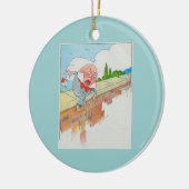 壁に坐るHumpty Dumpty セラミックオーナメント (左)