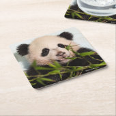 壁に対して傾いているジャイアントパンダ スクエアペーパーコースター (アングル)
