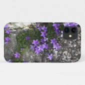 壁に生えるカンパニュラの花 Case-Mate iPhoneケース (裏面(横))