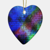 壁のグラフィティ セラミックオーナメント (左)