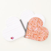 壁のテクスチャのように見える、サーモンカラー ノートブック (内部)