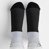 壁の上を見つめるクマの白い影 ソックス (上部)