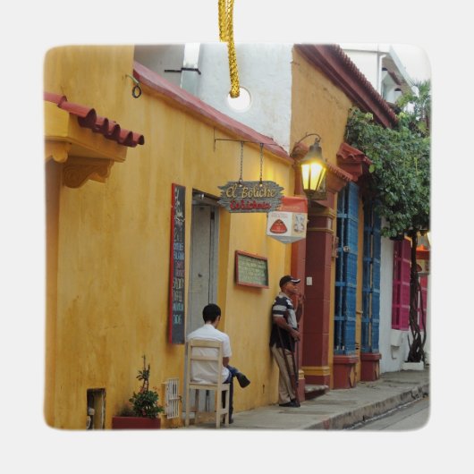 壁の中のカルタヘナ セラミックオーナメント (正面)