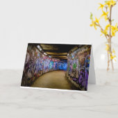 壁の落書きの挨拶状 カード (黄色い花)