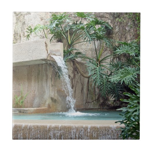 壁噴水 タイル (正面)