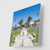 壁掛け27.3cm平方アクリル スクエア壁時計 (傾斜)