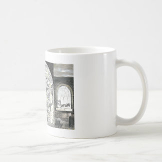 壊れたしかし粉砕されなかったマグ コーヒーマグカップ