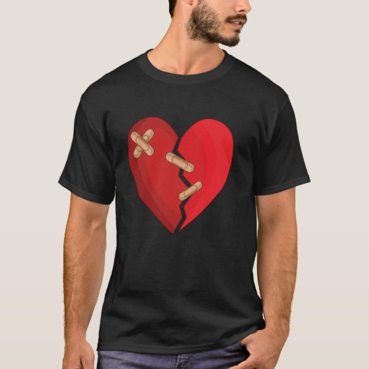 壊れたハートのTシャツ 失恋 愛の痛手 Tシャツ (正面)
