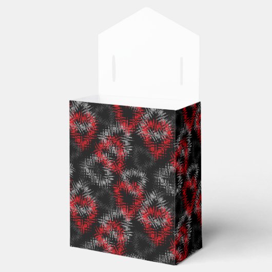 壊れたハートは黒い背景に赤と灰色 フェイバーボックス (オープン)