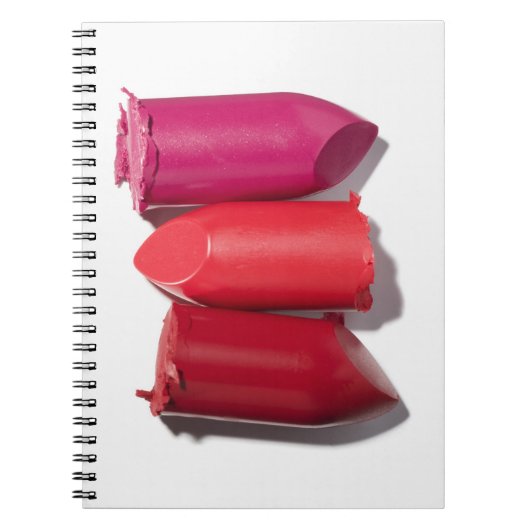 壊れた口紅の積み重ね ノートブック (正面)