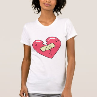 壊れた心と絆創膏 Tシャツ