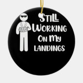 壊れた腕の子供たちが着陸に取り組む セラミックオーナメント (正面)