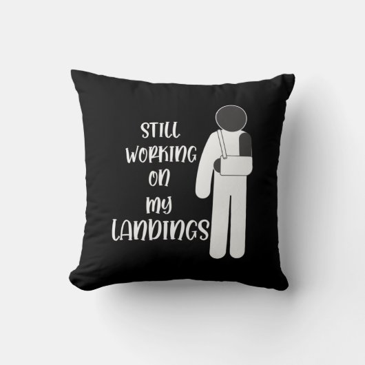 壊れた腕はスタントマンの子供を得る クッション (正面)