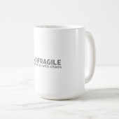 壊れやすい-混沌の中で良くなる コーヒーマグカップ (正面右)