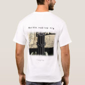 壊れやすいTシャツV2.0 Tシャツ (裏面)