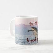 壊れ目シール-鮫のマグへのねじれ コーヒーマグカップ (正面左)