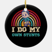 壊カッコいいれた脚のデザイン男性へ女性が脚を壊した セラミックオーナメント (裏面)