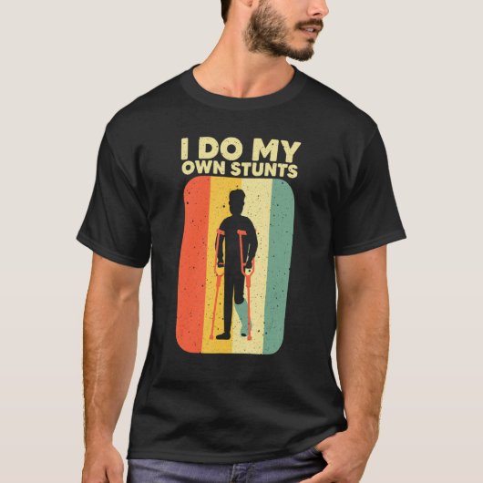 壊カッコいいれた脚男性へ女性壊れた脚の足首食品 Tシャツ (正面)