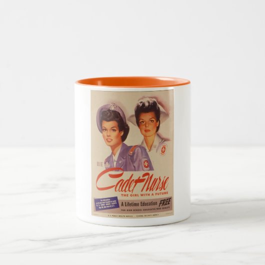 士官候補生のナースのヴィンテージ戦争ポスターがあって下さい ツートーンマグカップ (中央)