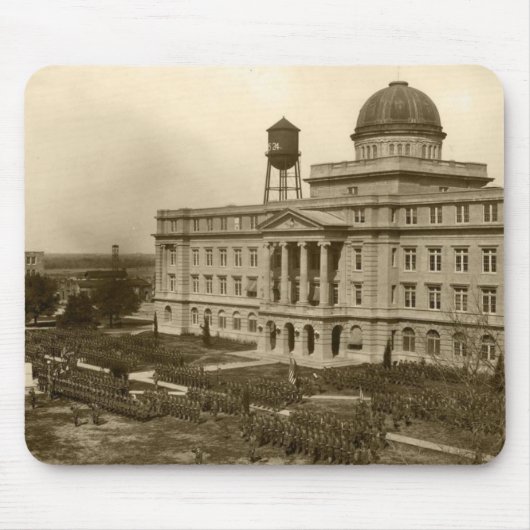 士官候補生のAggie隊 マウスパッド (正面)