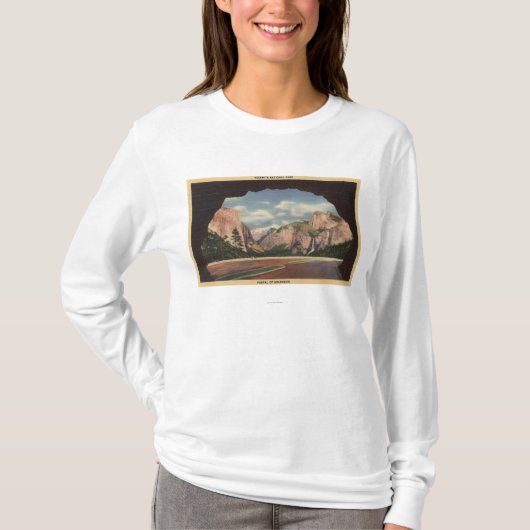 壮大さの入口からの公園の眺め Tシャツ (正面)