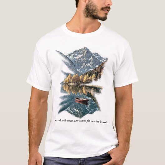 壮大な山の反射と赤いボートの自然芸術 Tシャツ (正面)
