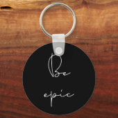 壮大な白いフォント キーホルダー (正面)