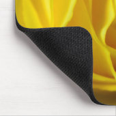 壮大な黄色のローズマクロ写真 マウスパッド (コーナー)