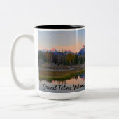 壮大なTetonの国立公園のコーヒー・マグ ツートーンマグカップ (左)