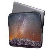 壮大なTeton上の銀河 ラップトップスリーブ (正面左)