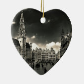 壮大場所、ブリュッセル、ベルギー セラミックオーナメント (右)