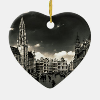 壮大場所、ブリュッセル、ベルギー セラミックオーナメント