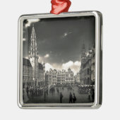 壮大場所、ブリュッセル、ベルギー メタルオーナメント (左)