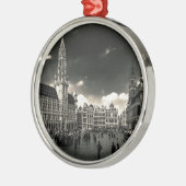 壮大場所、ブリュッセル、ベルギー メタルオーナメント (左)