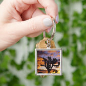 壮観なサンライズアットジョシュアツリー国立公園 キーホルダー (手)