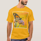 壮麗な蝶のクローズアップ デザイン Tシャツ (正面)