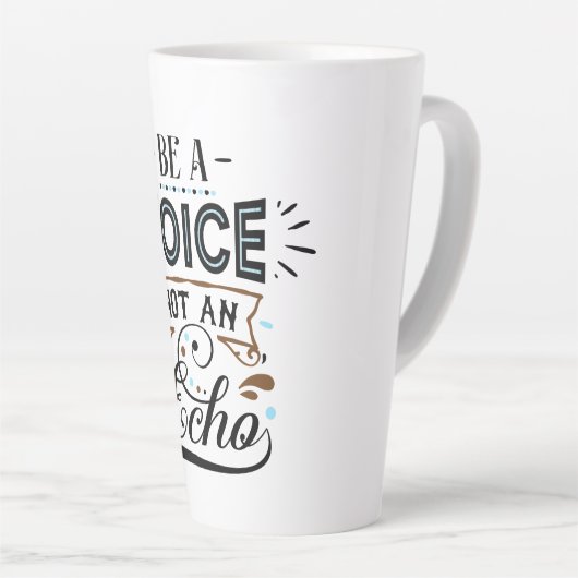 声優感動的である カフェラテマグ (右アングル)