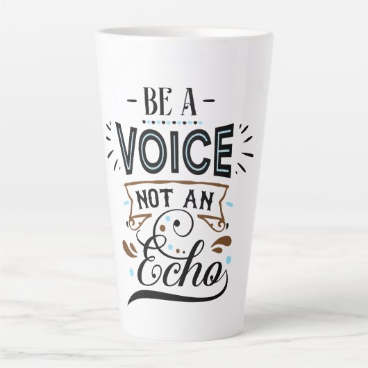 声優感動的である カフェラテマグ (正面)