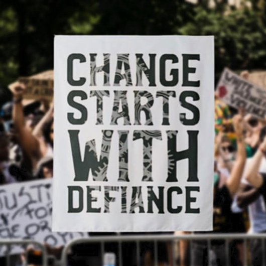 変化はディファイアスタペストリーから始まる タペストリー