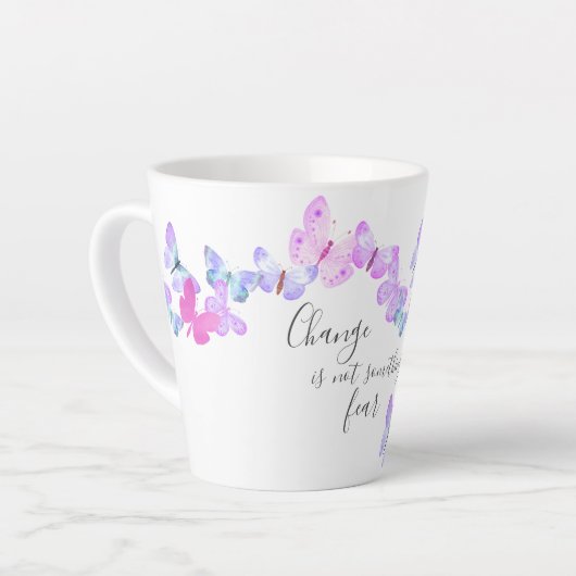 変化は蝶を恐れるものではかわいらしない カフェラテマグ (左アングル)
