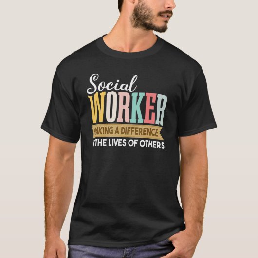 変化を生み出すソーシャルワーカー Tシャツ (正面)