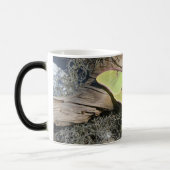 変形させるマグのルナガ モーフィングマグカップ (左)