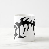 変形させるMentalMug モーフィングマグカップ (中央)